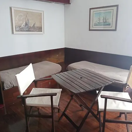 Al Mari Guest house *