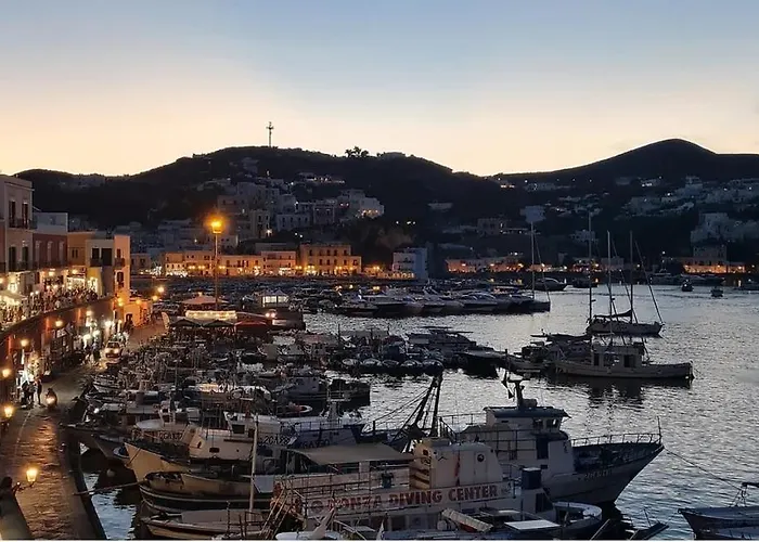 Al Mari Pensionat 4*