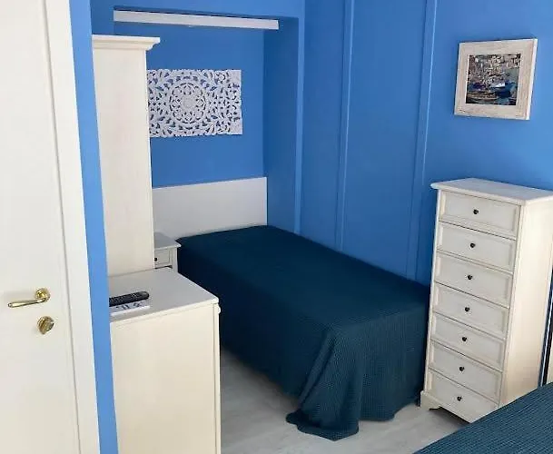 Konukevi Al Mari Ponza